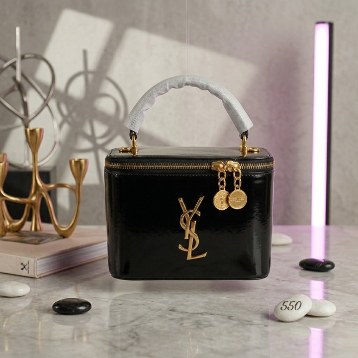 Black Synthetic Leather Beauty Bag – Makeup Organizer & Travel Cosmetic Pouch Product Description
